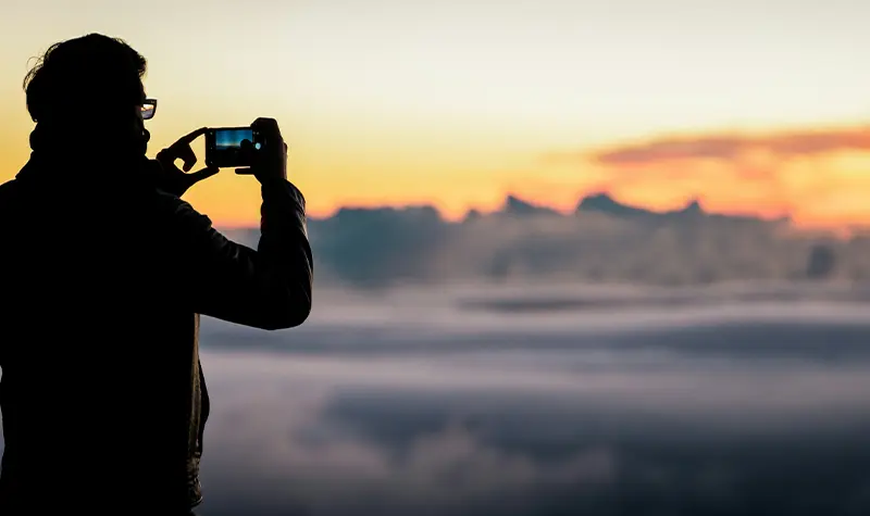 Memotret dengan Kamera Smartphone di Tempat Wisata